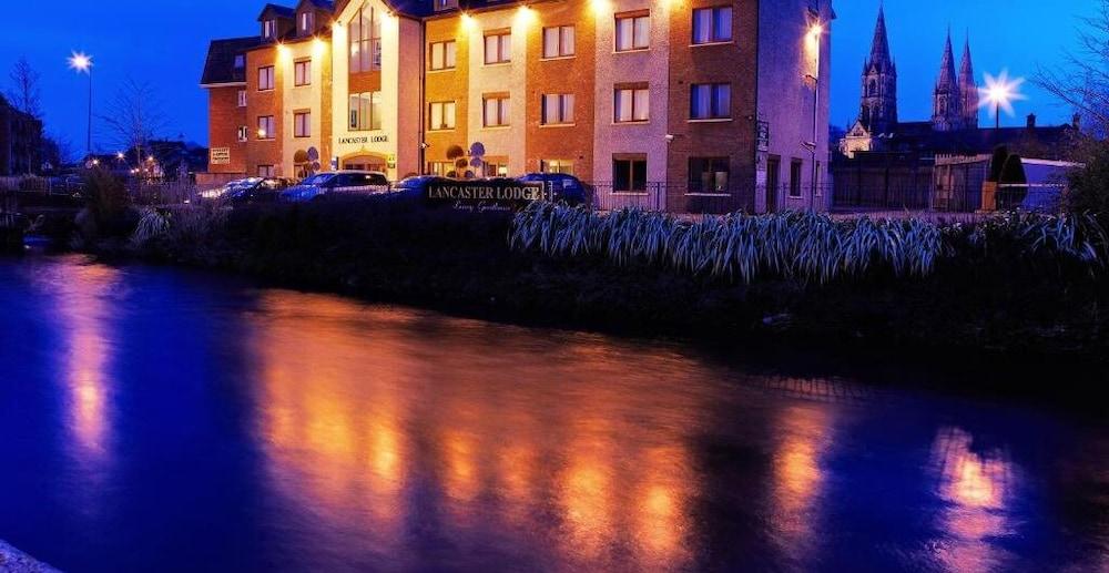 Lancaster 4*